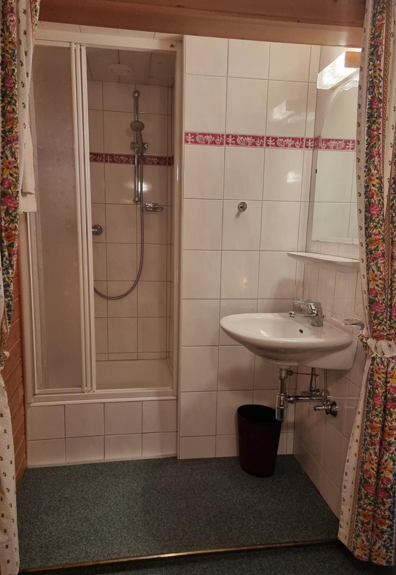 Hotel Garni Friedheim سانكت أنتون ام ارلبرغ الغرفة الصورة